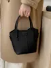 2026 Bolsa Casual da Moda Estilo Novo com Textura Simples e Moderna, Bolsa Saco para Inverno, Bolsa de Ombro e Transversal Personalizada para Mulheres