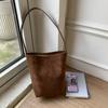 Bolso Estilo Perezoso Estilo Coreano Otoño Temprano 2025 Nuevo Gran Capacidad Casual Gamuza Mate Versátil Bolso de Hombro Tipo Cubo
