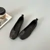 Couro Macio Estilo Coreano Primavera/Outono 2026 Novos Sapatos de Salto Baixo Femininos Couro Macio Confortável Salto Baixo Fundo Plano Solado Macio Pés Não Cansados Mocassins