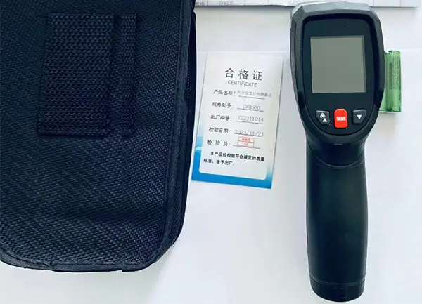 CWH600本质安全型红外测温仪 (2).jpg