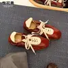 Zapatos de entrenamiento alemanes de cuero genuino, suela blanda, con cordones, de goma antideslizante, para aumentar la altura, para mujer, nuevo casual deportivo Cortez 2026 otoño