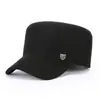 Gorra plana de lana para hombre de otoño e invierno transfronteriza, engrosada y cálida, gorra de pico para mediana edad y ancianos, sombrero de algodón a prueba de frío para exteriores con protección para los oídos
