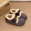 Nuevos zapatos de algodón estilo Birkenstock retro 2026 para mujer, con forro de felpa para abrigar, material similar al cuero, cierres de velcro, suela plana y un diseño casual y peludo, perfectos para otoño e invierno.