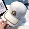 Boné de Pelúcia com Strass Letra D Feminino Quente Versátil Elegante Boné Elegante Coreano Outono e Inverno Boné de Beisebol de Veludo