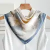 Pañuelo Cuadrado Pequeño de Algodón y Lino Estilo Chino con Margaritas 70% Seda Artificial para Mujer, Pañuelo de Seda Azul para Protección del Cuello en Primavera y Otoño, Pañuelo Delgado Versátil para el Cuello