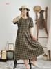 Vestido Curto de Manga Curta Xadrez Cinturado com Cadarço Estilo Artista Novo Verão 2024 Feminino Solto Plus Size Emagrecedor Midi