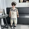 Traje de Verão para Meninos 2026 Novo Estilo Conjunto de Duas Peças com Colete de Verão Infantil Roupa de Verão para Bebê Roupa Fina sem Mangas para Crianças