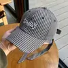 Gorra de Béisbol Estilo Coreano con Rayas, Lazo, Cordones y Bordado de Letras para Hombres y Mujeres, Primavera/Verano, Adelgaza el Rostro, Sombrero de Sol, Bueno para Fotos