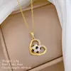 Collar de Acero de Titanio con Colgante de Corazón y Goteo de Aceite de Balón de Fútbol, Estilo Lujoso y Adorno Completo de Diamantes, Cadena Versátil para Clavícula para Mujer, Cadena de Acero de Titanio