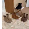 Botines Cortos de Punta Retro Franceses para Mujer 2026 Otoño/Invierno Nuevos Botas Adelgazantes Elásticas de Gamuza con Tacón de Cuña Cremallera Trasera Botas Martin
