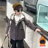 Chaqueta de Otoño e Invierno para Niños 2026 Nuevo Estilo Chaqueta Exterior con Capucha Cortavientos para Niños Top Espeso de Otoño e Invierno para Niño Pequeño
