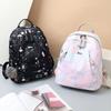 2024 nueva tela de nylon casual artística para ir al trabajo simple personalidad color caramelo mochila bolsa de mujer venta directa de fábrica