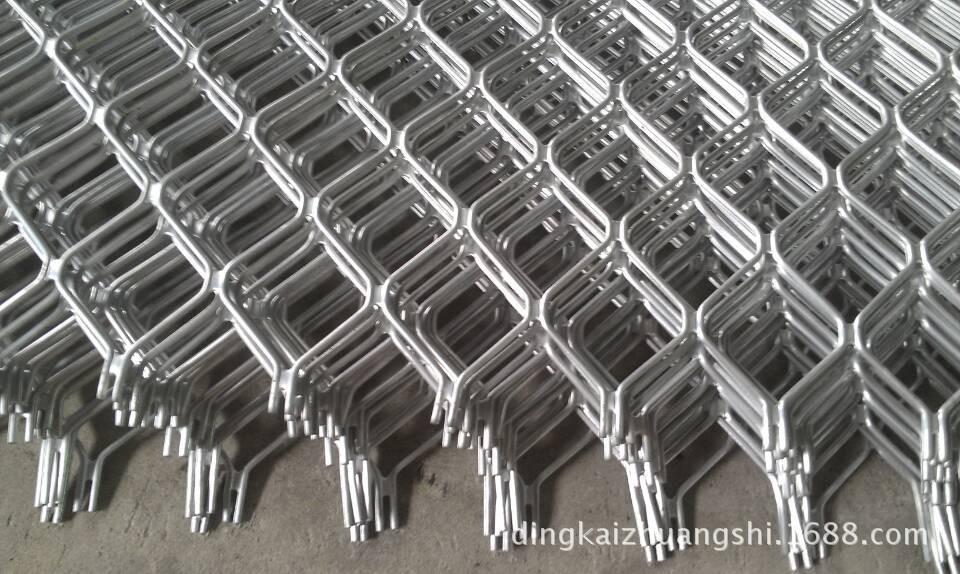 857932873_1506532972