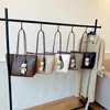 Bolso Tote de Gran Capacidad para Mujer 2026 Nuevo Versátil Nicho Bolso de Viaje para Mujer de un Solo Hombro Bajo el Brazo