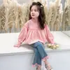Conjunto de Camisa Estilo Coreano para Meninas e Calça Jeans Estilo Primavera/Outono 2026 Novo Conjunto Elegante de Duas Peças para Meninas