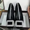 Zapatos de charol para mujer, estilo retro nuevo de primavera y otoño, con hebilla cuadrada de pedrería, tacón grueso cuadrado, modernos y versátiles, cómodos en los pies