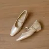 Sapatos femininos de salto grosso e médio para pés que não se cansam, novo estilo primavera e outono, metal francês, tira única, bico quadrado, decote baixo, Mary Jane, sapatos únicos