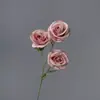 Rosa Búlgara Tres Cabezas Seda Artificial Flor Falsa Decoración Cascada de Rosas Pared Boda Flor Artificial Salón de Bodas