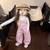 Conjunto de Roupa para Meninas Primavera e Outono 2026 Doce Novo Cardigan de Tricô Listrado Infantil Calça Wide Leg Conjunto de Três Peças para Meninas