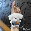 Pingente de Pelúcia Cachorro com Remendo de Jeans, Chaveiro Fofo para Mochila de Estudante, Pequeno Presente Portátil para Casal, Item para Atacado