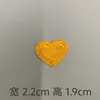 Fabricantes de origem autoadesivos de tecido em formato de coração adesivos clássicos multi-tamanho bordados de amor sapatos e chapéus bagagem acessórios de vestuário atacado