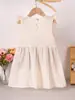 Vestido nuevo de verano 2025 para niña bordado flor pequeña manga de mosca pequeña pastoral dulce fino color liso cuello redondo jersey
