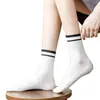 Calcetines Zhuji Otoño e Invierno Rayados para Mujer de Media Pantorrilla Estilo Coreano Transpirables Deportivos Absorbentes de Sudor No Hacen Bolitas Modernos Anti-Olor Calcetines Largos