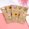 Cartões de aniversário criativos estilo retrô, cartões de felicitações de alta qualidade, papel kraft, DIY com flores secas, para expressar gratidão e enviar bênçãos, adequados para formatura e o Festival Qixi