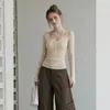 Camisa de malha slim fit outono botões início elegante estilo coreano top feminino camada base textura decote U roupa íntima cor aveia 10828