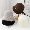 Chapéu de Pescador Novo de Alta Qualidade para Outono e Inverno para Mulheres, Chapéu de Pescador Quente Tricotado da Moda Coreana, Chapéu Bucket Liso com Etiqueta Pequena Exquisita