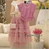 Conjunto de Vestido de Verão para Meninas 2025 Novo Estiloso Camiseta de Manga Curta Vestido de Princesa em Renda Conjunto de Duas Peças
