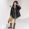 Jaqueta de Couro para Meninas, Estilo Primavera e Outono, Top Casual Vintage Grande para Crianças, Casaco de Couro Versátil de Outono para Meninas, Tendência