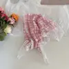 Bufanda triangular de encaje estilo francés con flores, color beige, estilo occidental, pañuelo decorativo para la cabeza, correa para el cabello, correa para bolso, bufanda pequeña Joker