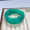Novo Bracelete Largo Irregular de Resina para Mulheres Design de Nicho Versão Larga Degradê Bracelete de Moda Minimalista Retro Japonês e Coreano