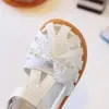 Sandalias de Verano para Niñas Transfronterizas Estilo Nuevo Zapatos Infantiles para Niñas Pequeñas Blancas de Verano Suela Suave Punta Cerrada Zapatos de Princesa para Niños Mayores