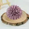 Crisântemo Artificial Decoração de Salão de Casamento Adereços de Fotografia Arranjo de Flores DIY Tecido de Seda Crisântemo de Mil Camadas Grampo de Cabelo Arranjo de Flores Atacado