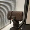 Bolso de Hombro Simple de Nicho 2024 Principios de Primavera Bolso Nuevo Bolso Cruzado Simple Casual para Mujer Bolso Cuadrado Pequeño con Cadena a la Moda
