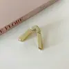 Grampo de Cabelo de Liga em Forma de V para Mulheres, Piranha Pequena Elegante para a Parte de Trás da Cabeça, Acessório de Cabelo Coreano para Rabos de Cavalo Altos