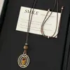 Cuerda de Cuero Maillard Otoño e Invierno Cadena de Suéter Versátil de Gama Alta Elegante Collar para Mujer 2025 Nuevos Accesorios Decorativos para Suéter