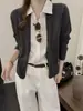 Cardigan de tricô estilo coreano com lapela, falso duas peças, para mulheres, outono 2026, design único, corte solto, emagrecimento, top elegante