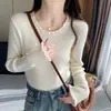 Camiseta base azul para mujer 2025 nuevo top de punto de manga larga para otoño con cuello redondo y bordes plisados, adecuado para usar en capas, top de otoño e invierno