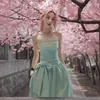 Moda Transfronteiriça 2025 Novo Vestido Tubinho Estilo Resort à Beira-Mar Cor Verde Menta com Cintura e Design Ombro a Ombro Saia Longa Comércio Exterior