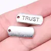 21X8Mm 1.8g Multicor Retrô Liga de Zinco Acessórios Letra Inglesa Confiança Marca Pingente