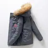 Chaqueta de Plumas para Hombre Invierno Nueva a Prueba de Frío y Cálida Chaqueta para Hombre Estilo Juvenil de Pareja Chaqueta de Moda Casual y Versátil