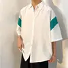 Nueva camisa de verano para hombre de cinco puntos con manga corta, bloques de color, lujo ligero, corte holgado, seda helada fresca y una bonita caída