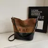 Bolsa de Ombro Estilosa para o Dia a Dia, Modelo Balde, Grande Capacidade, Transversal, Estilo Coreano e Japonês, Color Block 2026, Bolsa Diagonal Feminina de Camurça, Nova Bolsa de Mão de Outono
