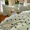 Juego de Cuatro Piezas de Invierno Nuevo 2026 con Polar de Lunares Ropa de Cama Clase A de Leche Juego de Cuatro Piezas de Polar de Leche Juego de Cuatro Piezas de Polar de Leche
