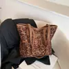 Bolso de Hombro Sencillo y Elegante Modelo Nuevo 2026 Gran Capacidad Bolso de Mano de Moda Tendencia Bolso Tote para Mujer Debajo del Brazo