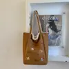 Bolsa de Pelúcia Veludo Grande Capacidade Outono Inverno Transfronteiriça para Mulheres 2025 Nova Bolsa de Ombro para o Dia a Dia Bolsa Tote Dupla Face de Pelúcia