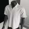 Top negro de verano de manga corta estilo chino nuevo con cuello henley, polo para hombre con puños, camiseta deportiva y de fitness para hombre